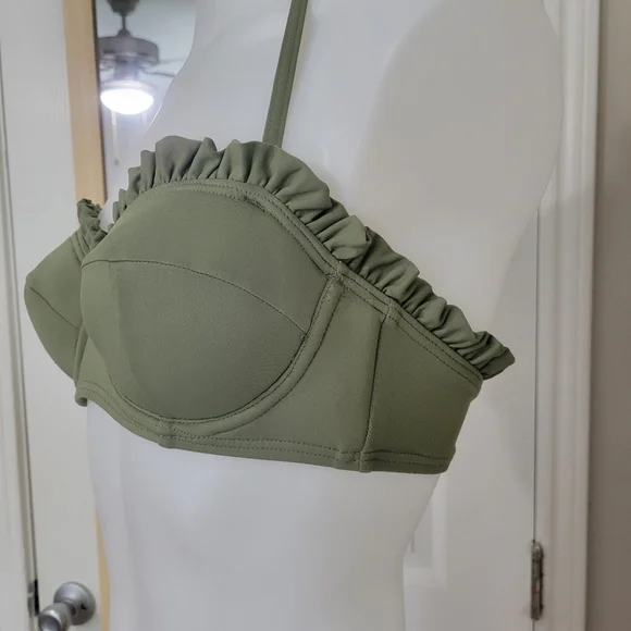 MICHAEL Michael Kors Bikini Top Olive Green Ruffle Small NWOT - Picture 15 of 15